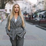 elegant-businesswoman-walking-city (1)